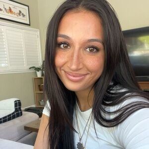 Meet your Posher, Aneesa